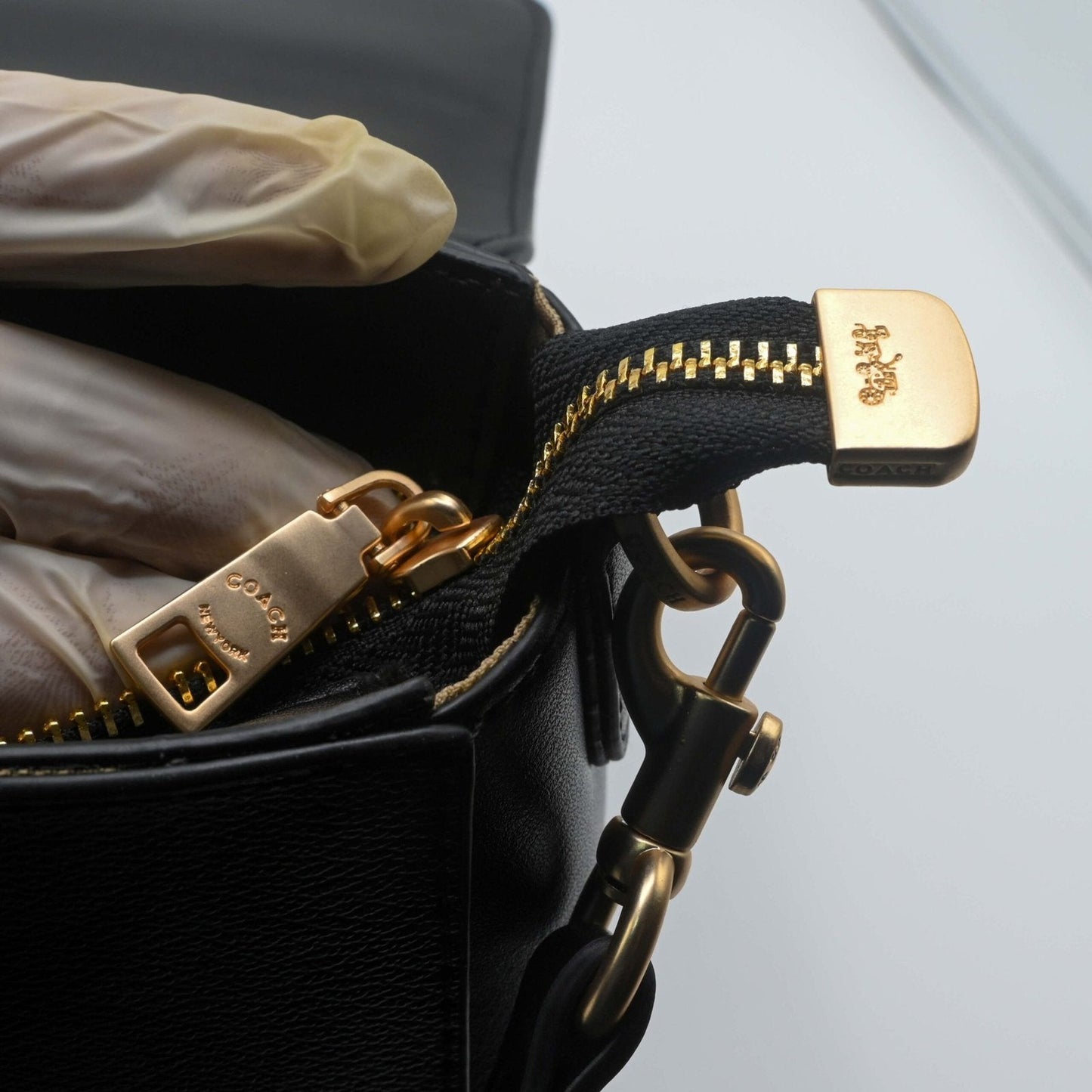 COACH TOP SHOLDER BAG Black