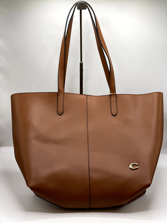 COACH-North 32 Grand Tote