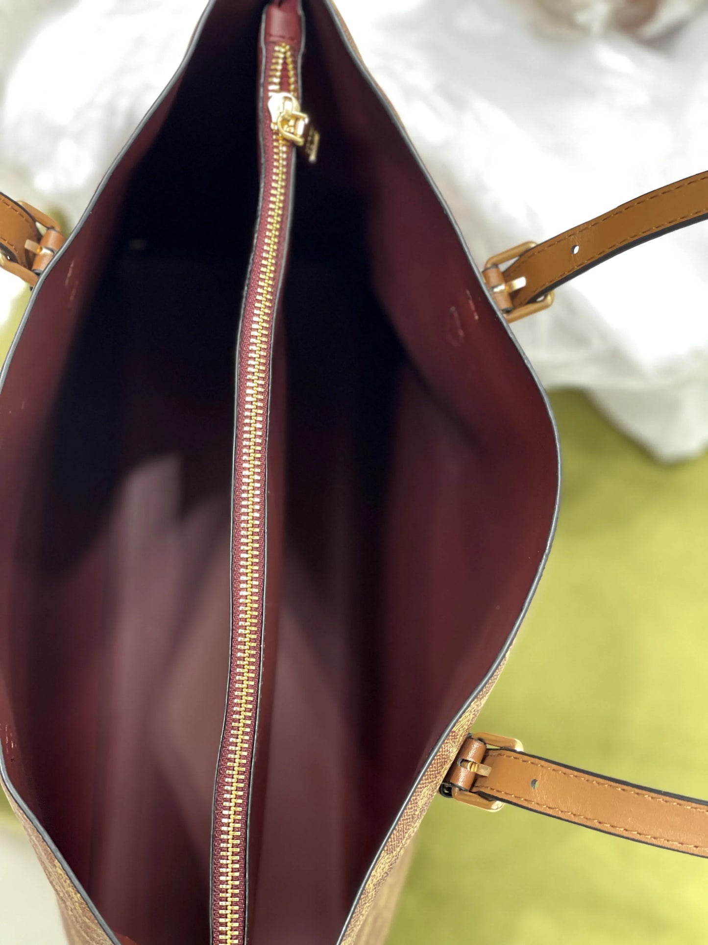 COACH-Mollie Grand Tote bag