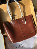 COACH-North Tote Bag 32